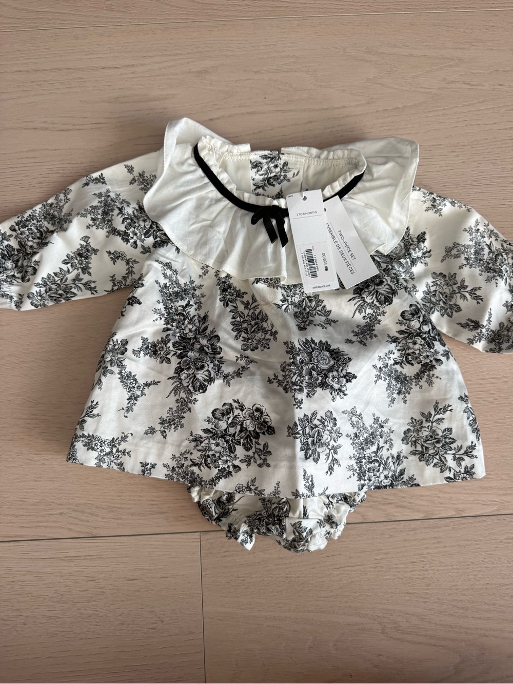 NWT Janie and Jack Cream & Black Floral Ruffle Collar Baby Dress | 3-6 months